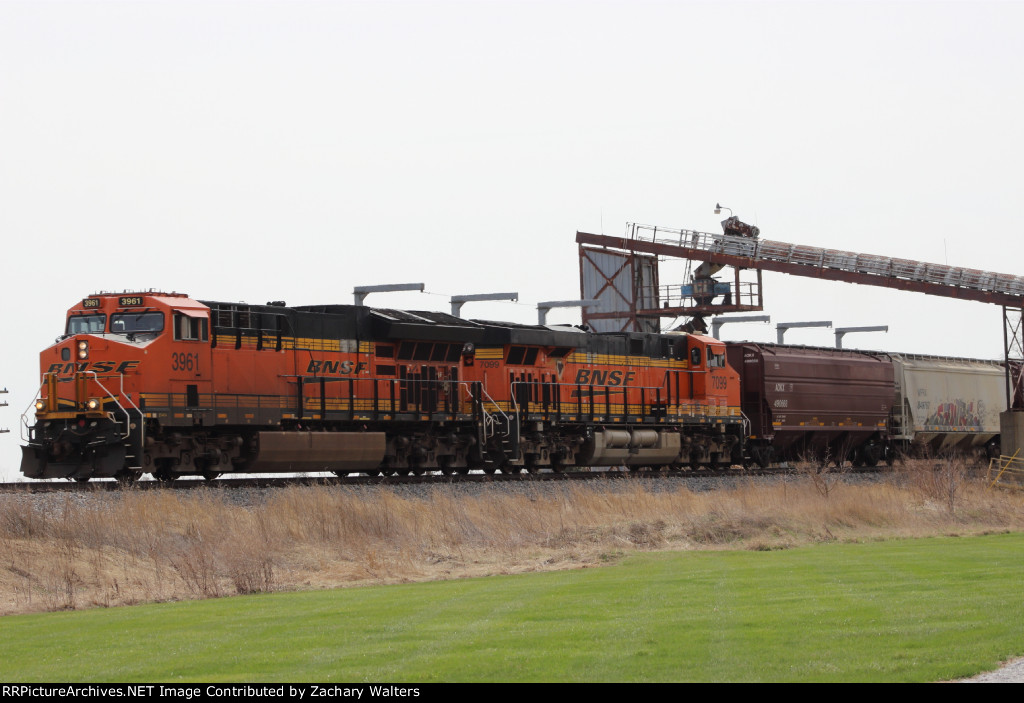 BNSF 3961 7099